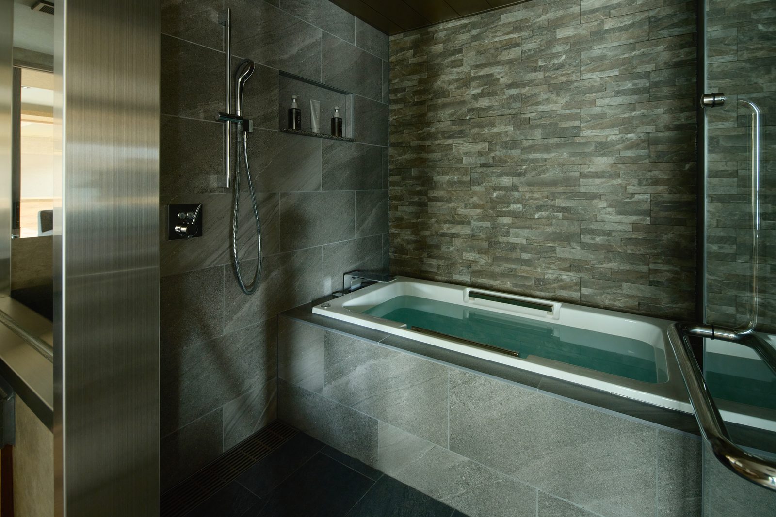 Suite King bath 2